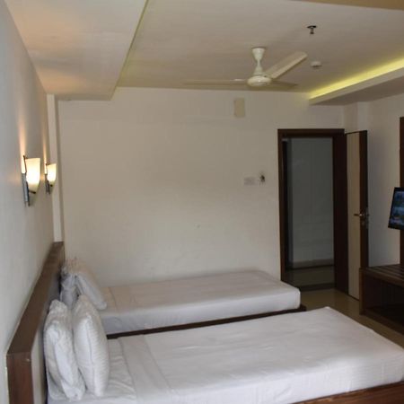Hotel South Regency, Ernakulam Kochi Exteriör bild